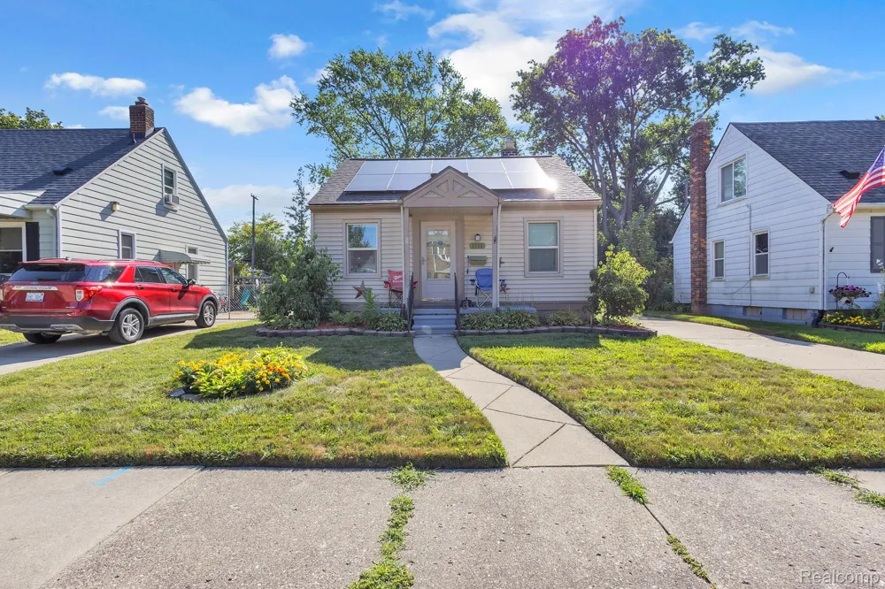 2129 Geneva Street Dearborn City, MI 48124