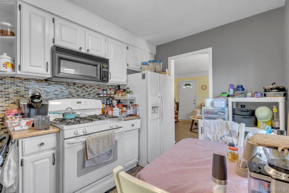2129 Geneva Street Dearborn City, MI 48124