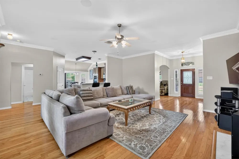 3002 Silver Springs Way Rowlett, TX 75089