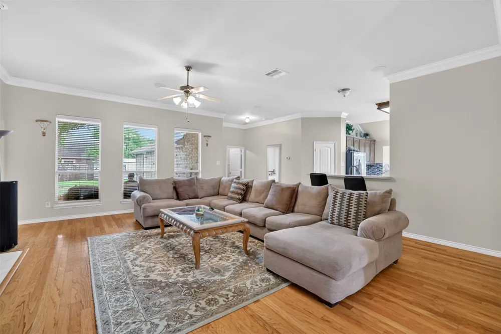 3002 Silver Springs Way Rowlett, TX 75089