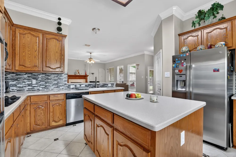 3002 Silver Springs Way Rowlett, TX 75089