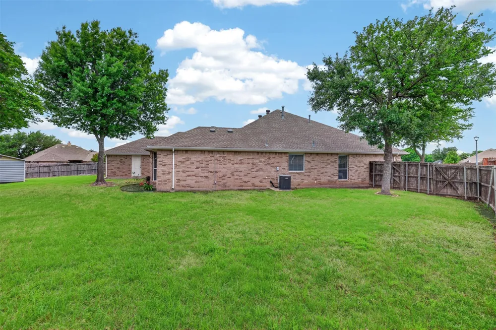 3002 Silver Springs Way Rowlett, TX 75089