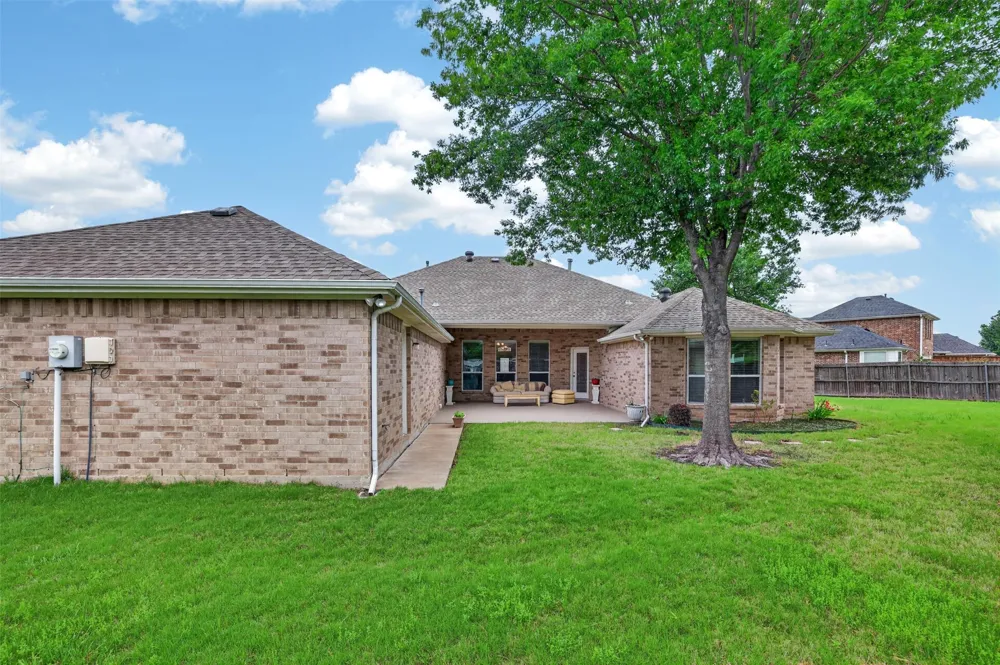 3002 Silver Springs Way Rowlett, TX 75089
