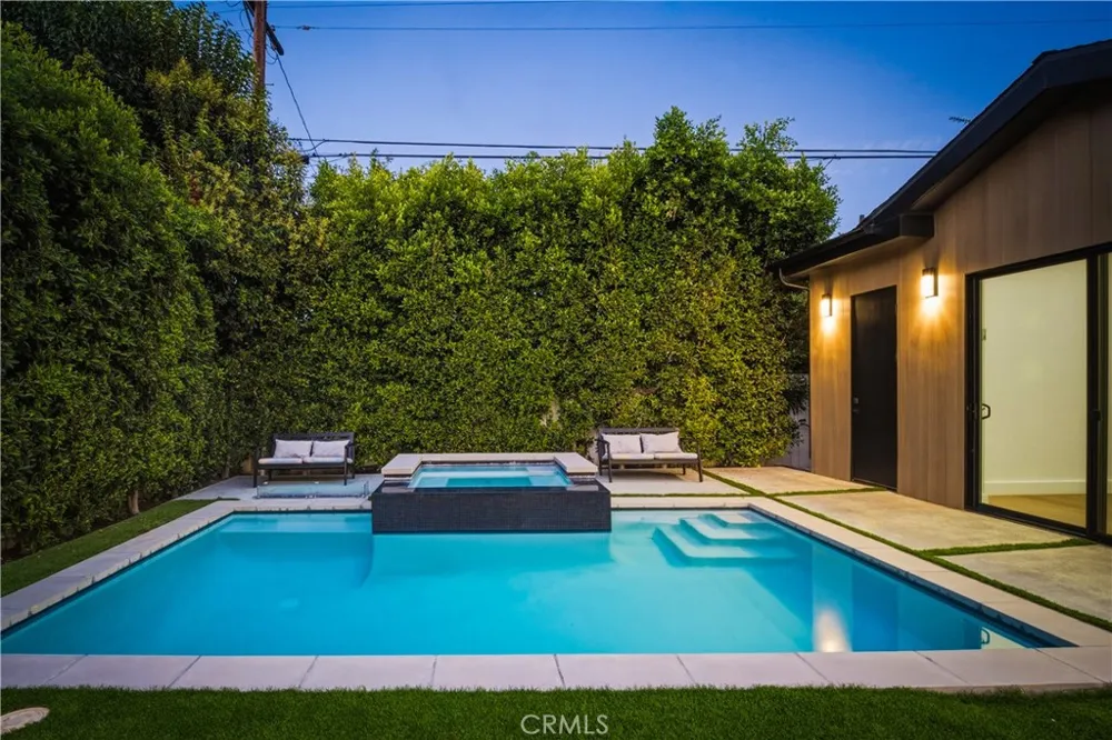 4458 Katherine Avenue Sherman Oaks, CA 91423