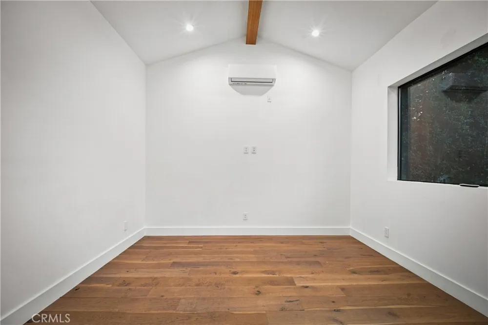 4458 Katherine Avenue Sherman Oaks, CA 91423