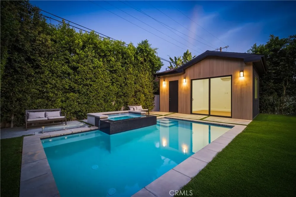 4458 Katherine Avenue Sherman Oaks, CA 91423