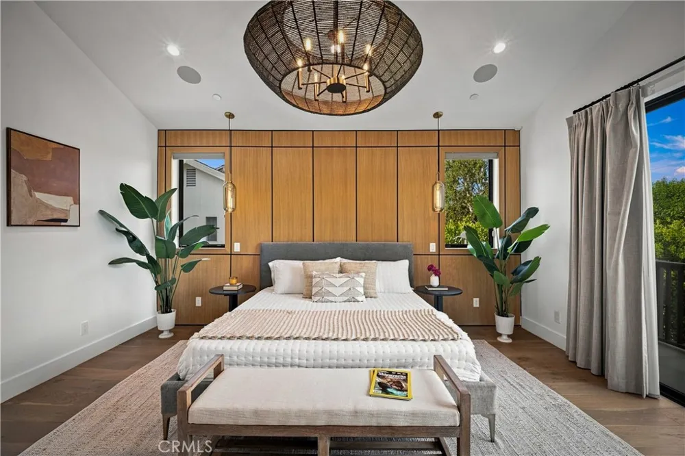 4458 Katherine Avenue Sherman Oaks, CA 91423