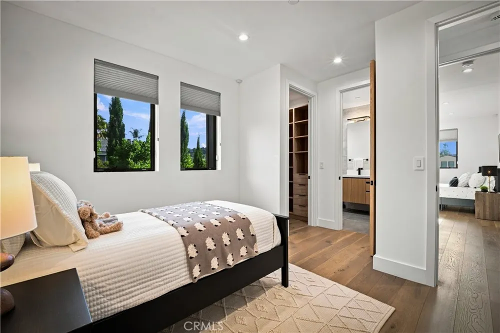 4458 Katherine Avenue Sherman Oaks, CA 91423