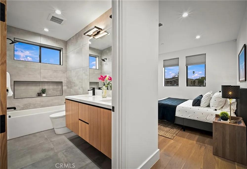 4458 Katherine Avenue Sherman Oaks, CA 91423
