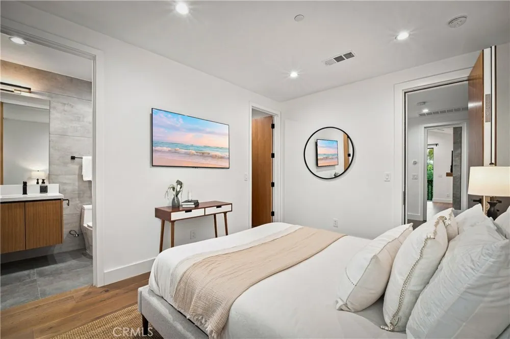 4458 Katherine Avenue Sherman Oaks, CA 91423