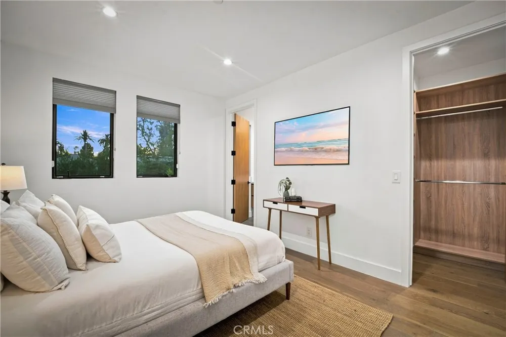 4458 Katherine Avenue Sherman Oaks, CA 91423