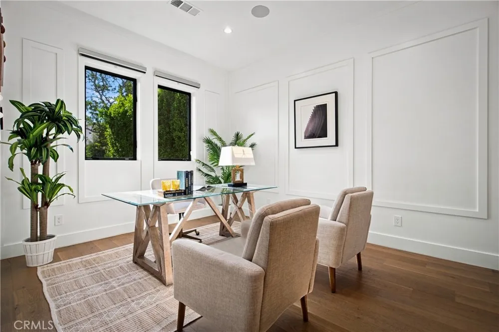 4458 Katherine Avenue Sherman Oaks, CA 91423