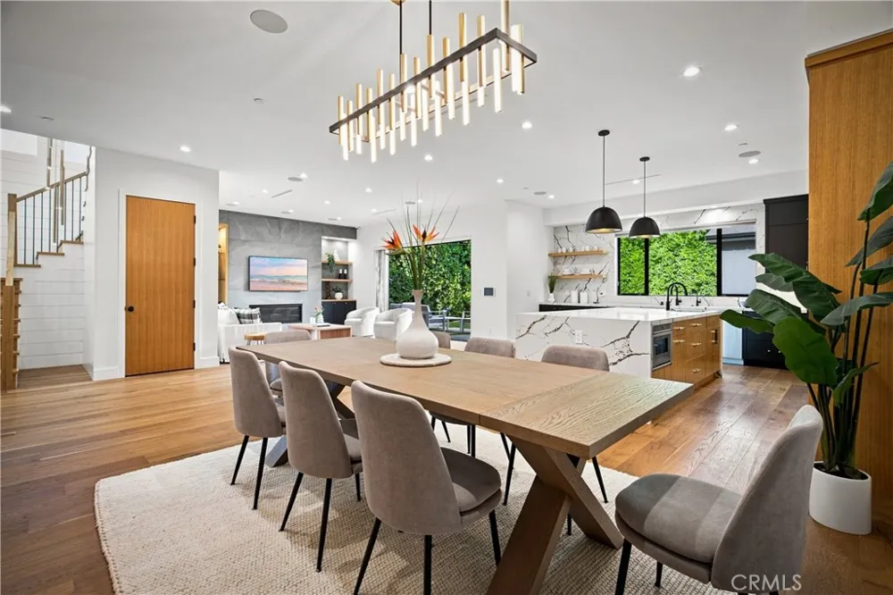 4458 Katherine Avenue Sherman Oaks, CA 91423