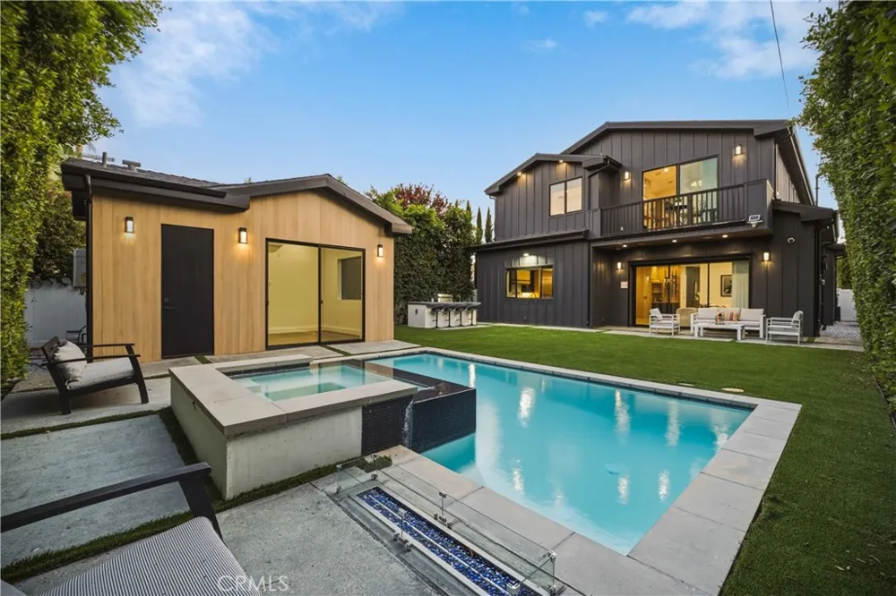 4458 Katherine Avenue Sherman Oaks, CA 91423