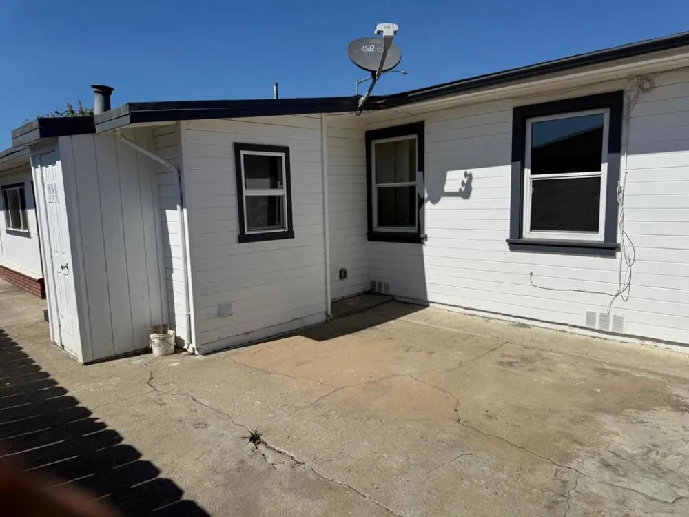 85 Paloma Avenue Salinas, CA 93905