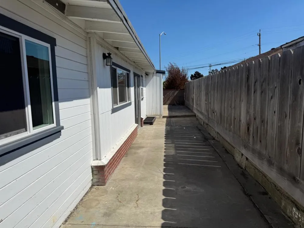 85 Paloma Avenue Salinas, CA 93905