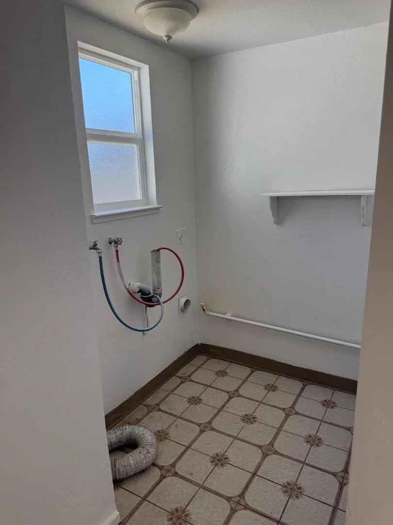 85 Paloma Avenue Salinas, CA 93905