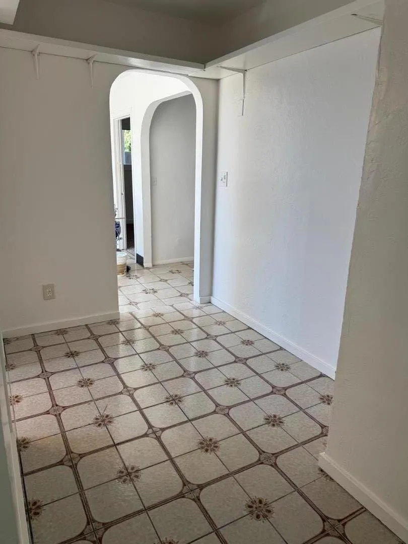 85 Paloma Avenue Salinas, CA 93905