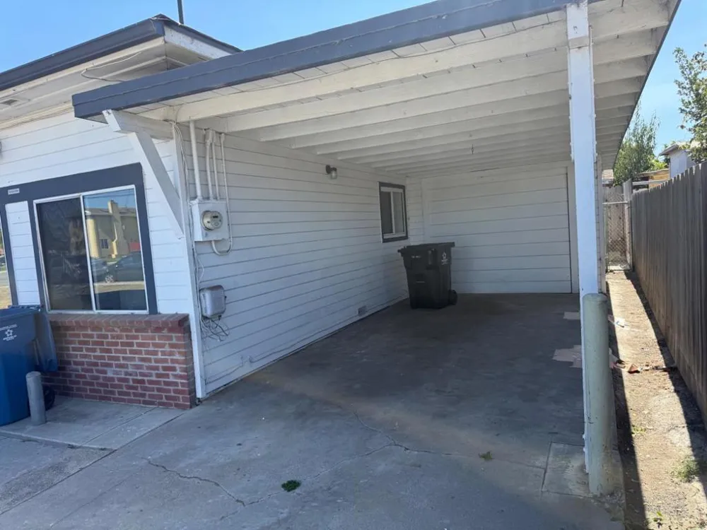 85 Paloma Avenue Salinas, CA 93905