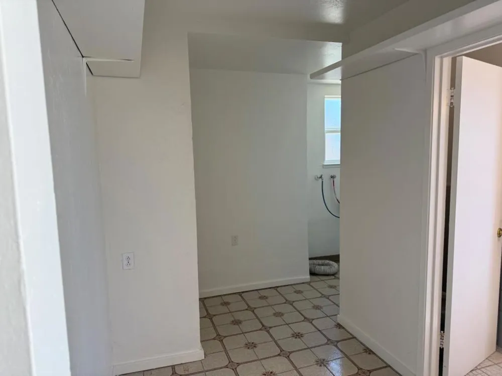 85 Paloma Avenue Salinas, CA 93905
