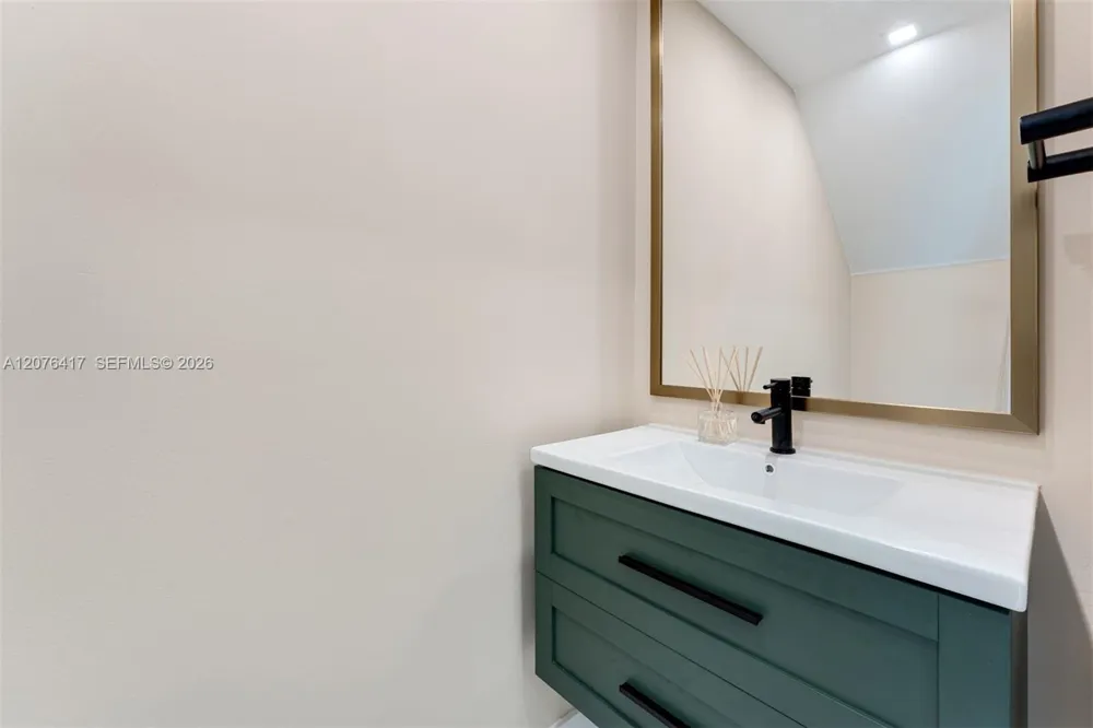 14325 SW 121st Pl #5 Miami, FL 33186