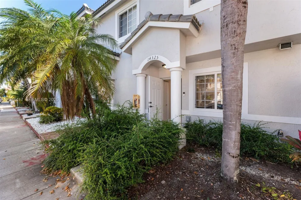 14325 SW 121st Pl #5 Miami, FL 33186
