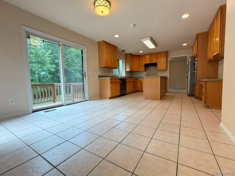 7782 Watford Drive West Bloomfield Charter Township, MI 48322