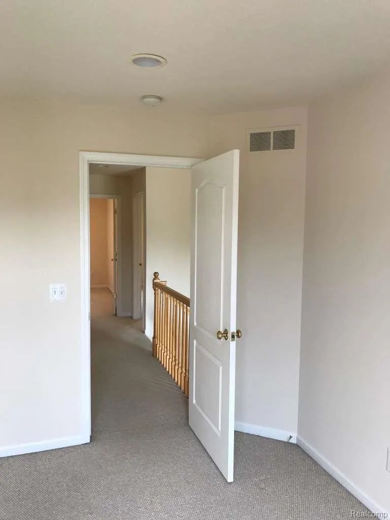 7782 Watford Drive West Bloomfield Charter Township, MI 48322