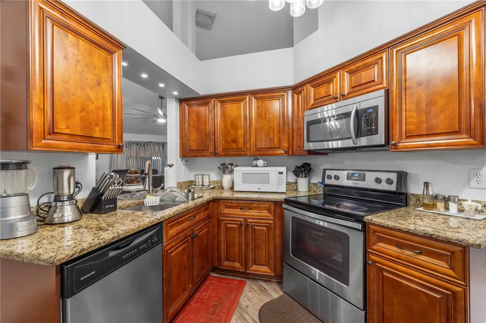 1215 RINKFIELD PLACE Brandon, FL 33511