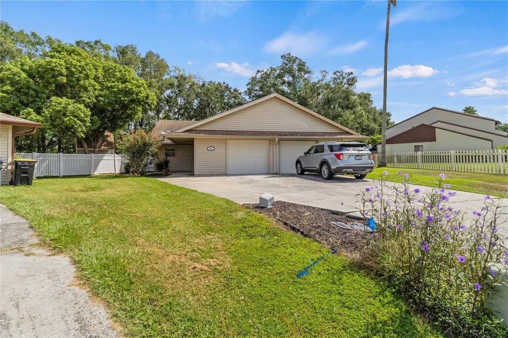 503 MARKET SQUARE W Lakeland, FL 33813