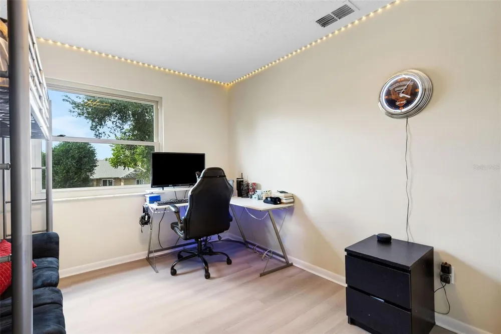 4304 LUKOW PLACE Valrico, FL 33596