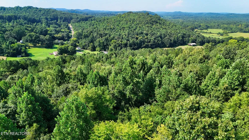 1 Moss Rd Philadelphia, TN 37846