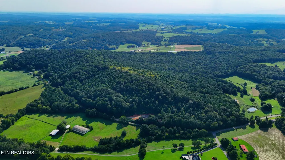 1 Moss Rd Philadelphia, TN 37846