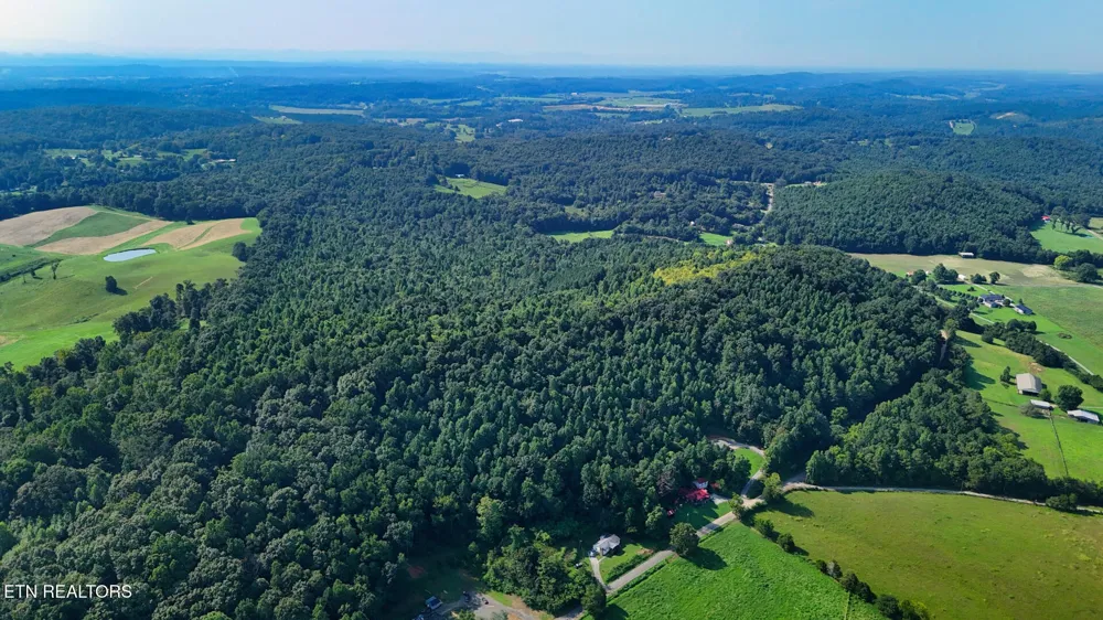 1 Moss Rd Philadelphia, TN 37846
