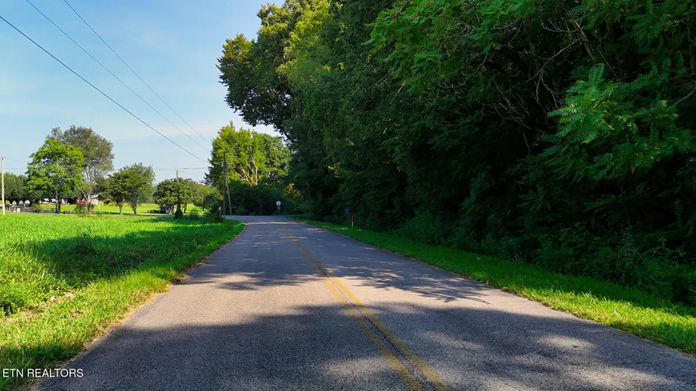 1 Moss Rd Philadelphia, TN 37846