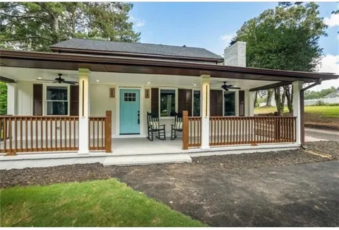 724 Cowan Road