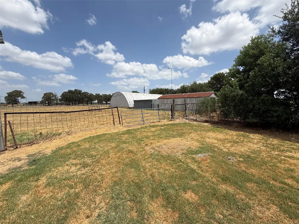 10274 Fm 2293 Bremond, TX 76629