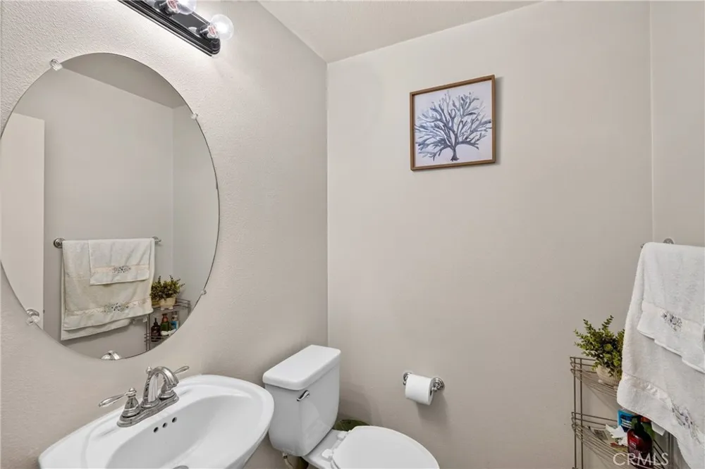15723 Parkhouse #3 Fontana, CA 92336