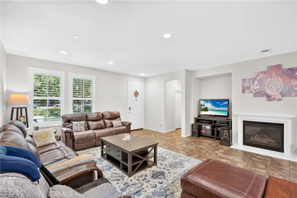 15723 Parkhouse #3 Fontana, CA 92336