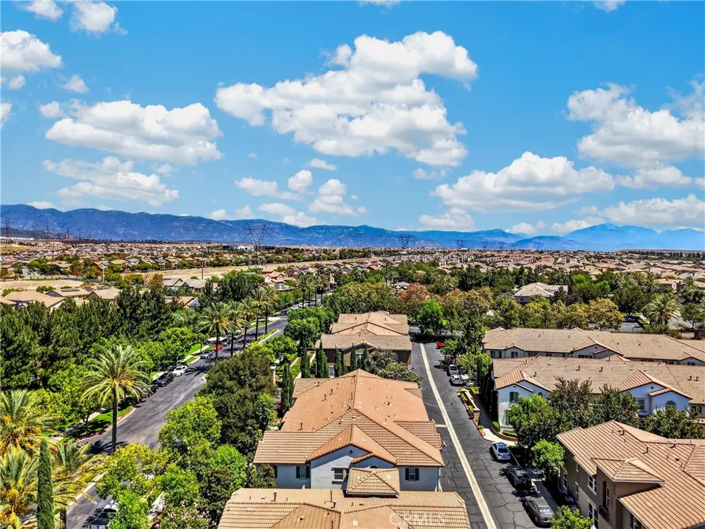 15723 Parkhouse #3 Fontana, CA 92336