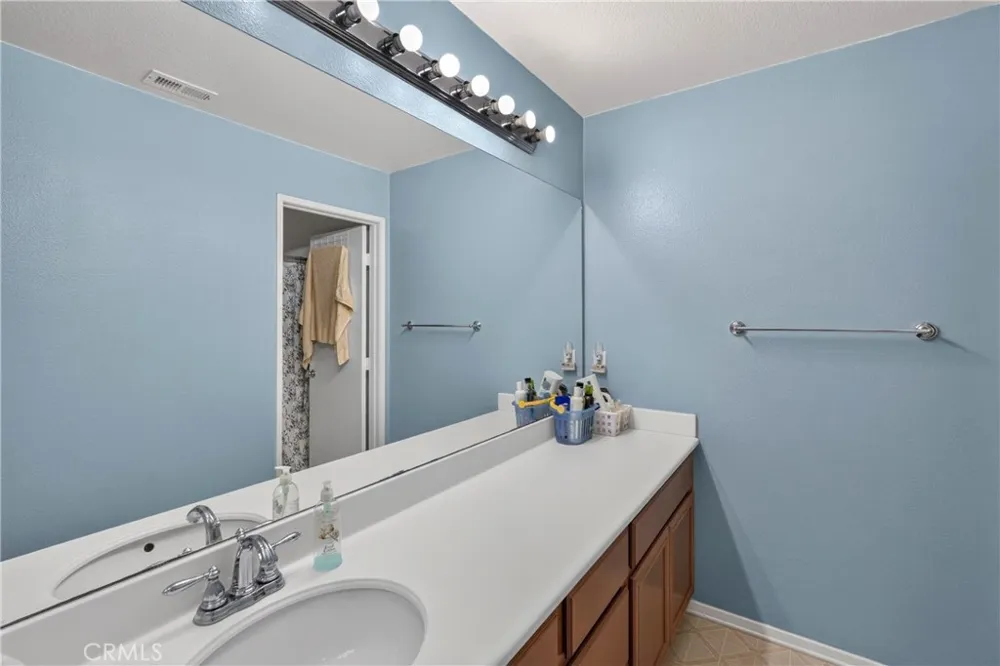 15723 Parkhouse #3 Fontana, CA 92336