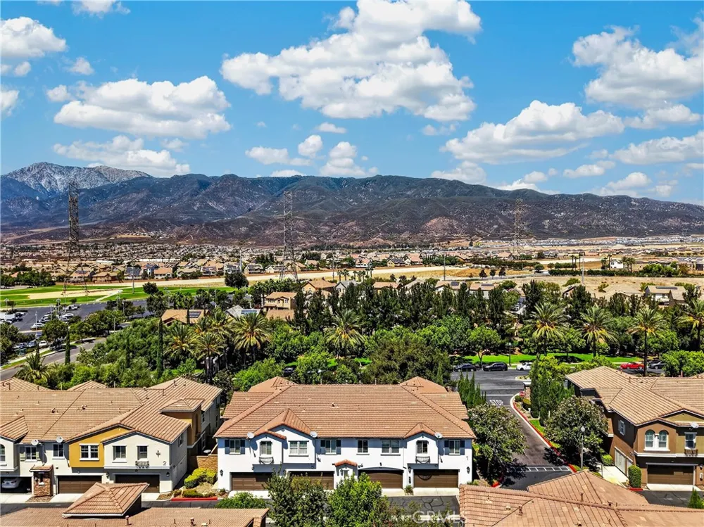 15723 Parkhouse #3 Fontana, CA 92336