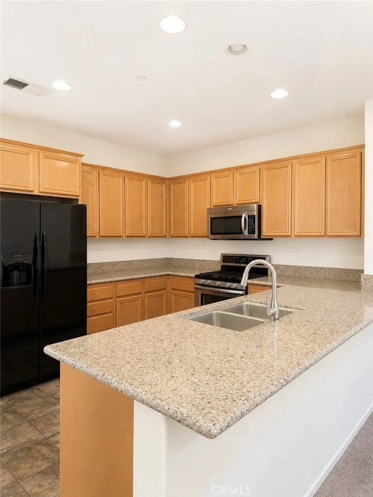 15723 Parkhouse #3 Fontana, CA 92336