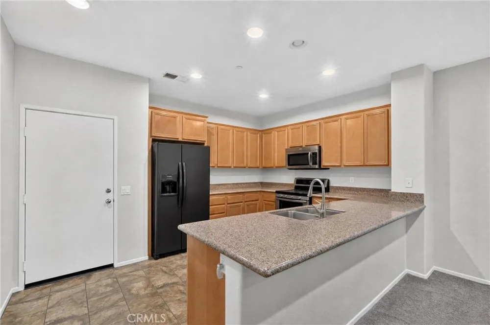 15723 Parkhouse #3 Fontana, CA 92336