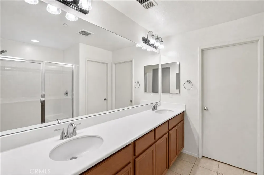 15723 Parkhouse #3 Fontana, CA 92336