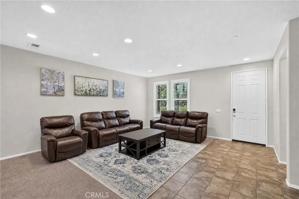 15723 Parkhouse #3 Fontana, CA 92336