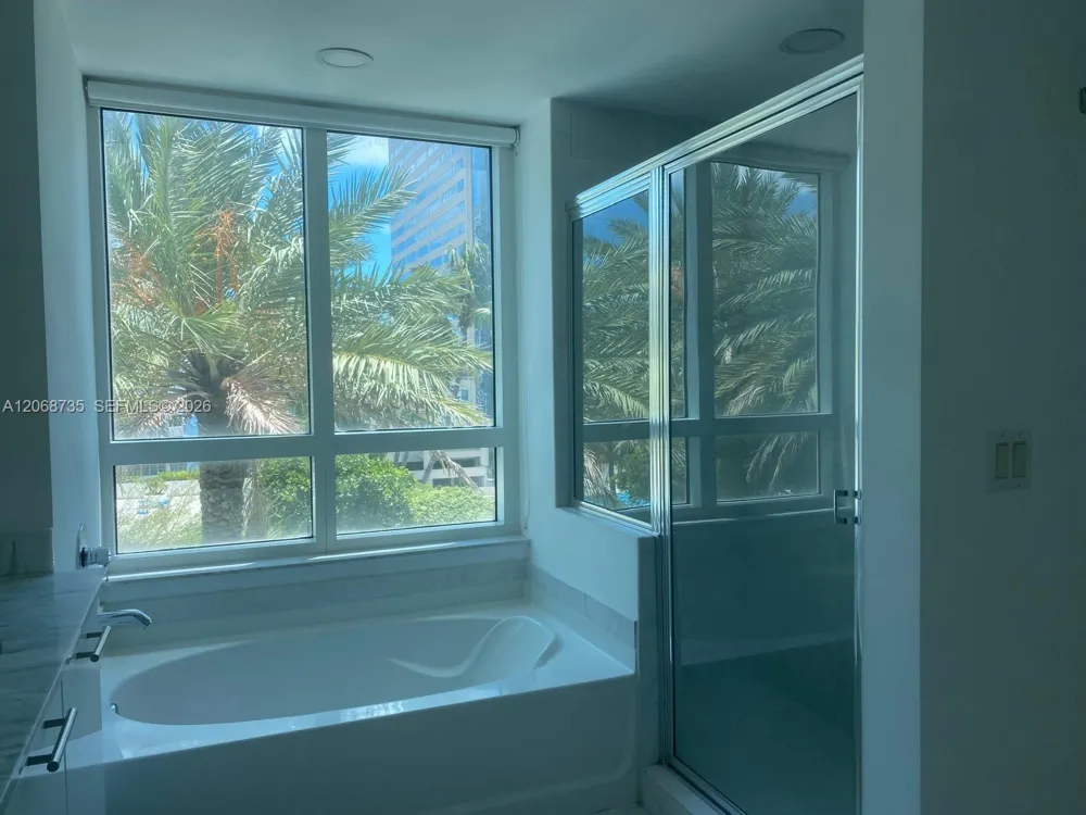 951 Brickell Ave #1210 Miami, FL 33131