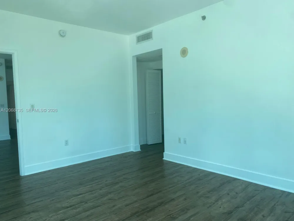 951 Brickell Ave #1210 Miami, FL 33131