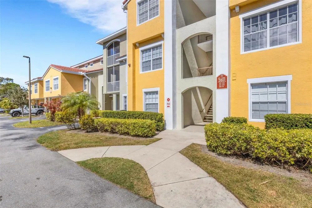 5601 BENTGRASS DRIVE #10-202 Sarasota, FL 34235