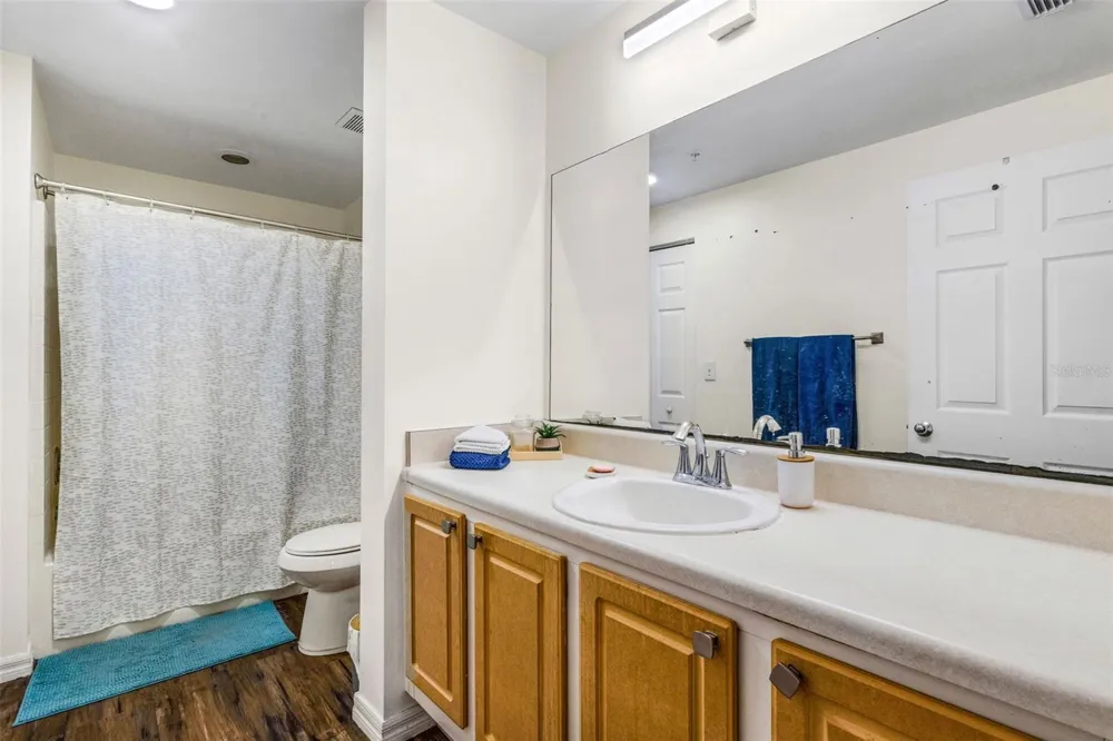 5601 BENTGRASS DRIVE #10-202 Sarasota, FL 34235